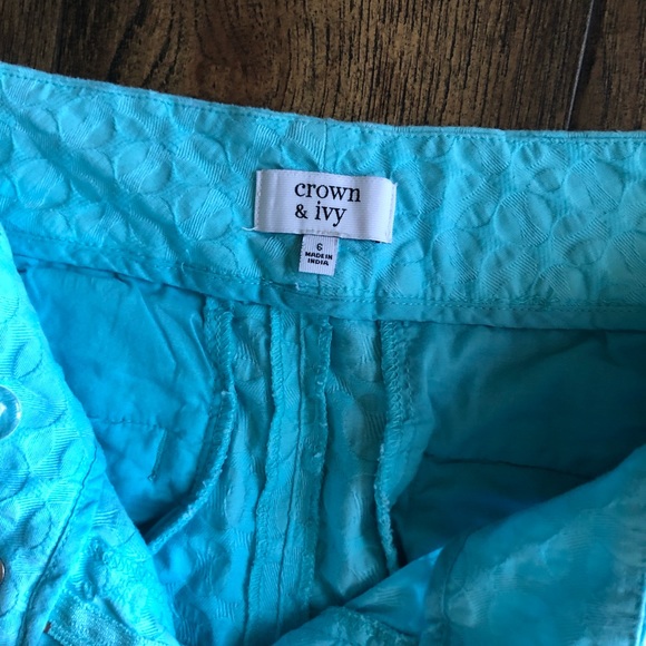 Crown and Ivy scalloped shorts - Picture 3 of 4